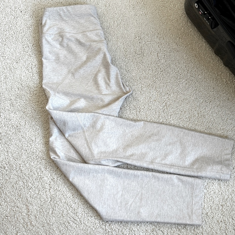 Outdoor Voices Leggings in Oatmeal Tan Beige Small